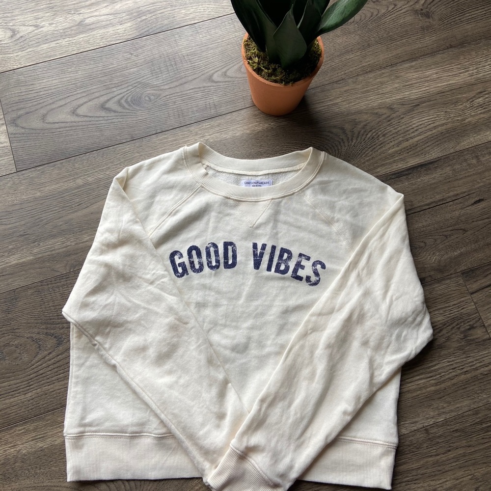 Women’s Good Vibes Crop Sweatshirt
